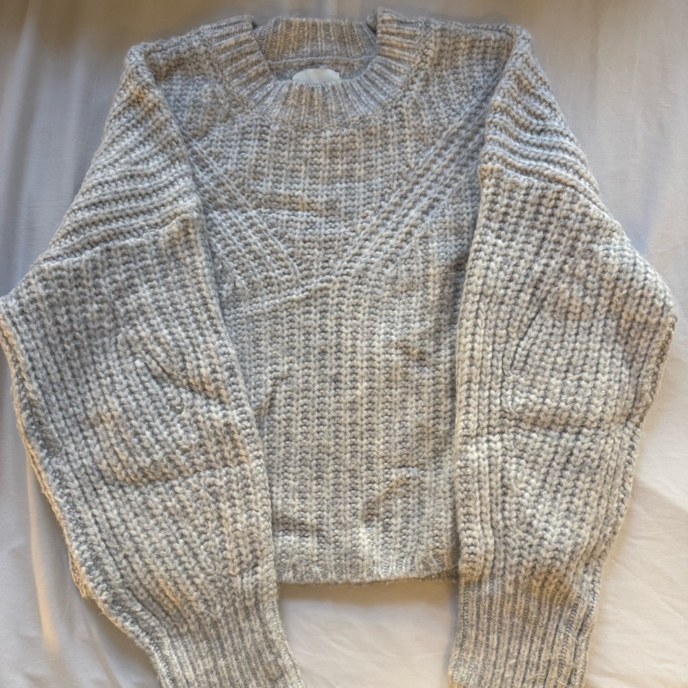 Abercrombie & Fitch Light Gray Knit Pullover